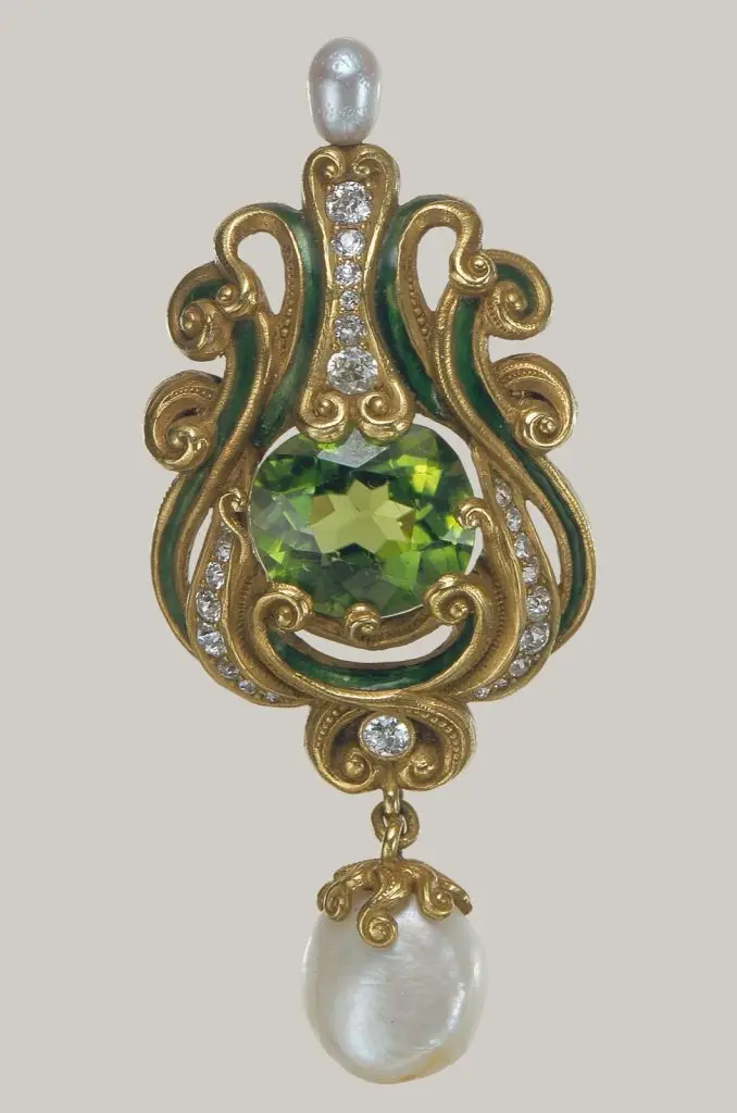 Broche ancienne